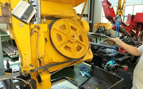 如何解决潮安卧式金属带锯床切削时出现的断带现象？